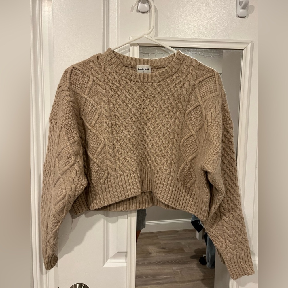 Cropped Aritzia Peggy Sweater